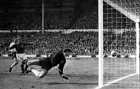 Geoff Hurst and THAT goal1 - Football, Astrology and the World Cup