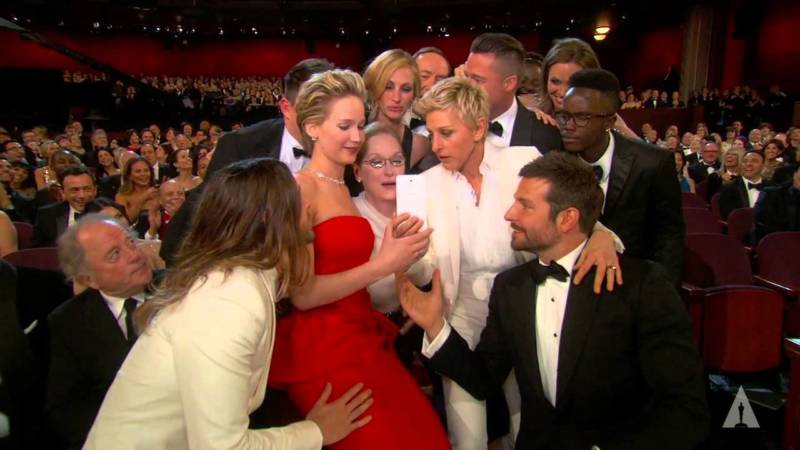 Ellen de Generes Oscars Selfie - Astrology