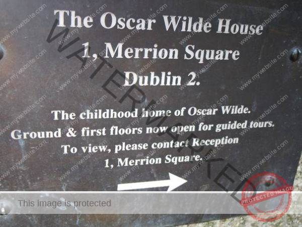 Oscar Wilde Merrion Square 600x450 - Tarot Single Card Secrets